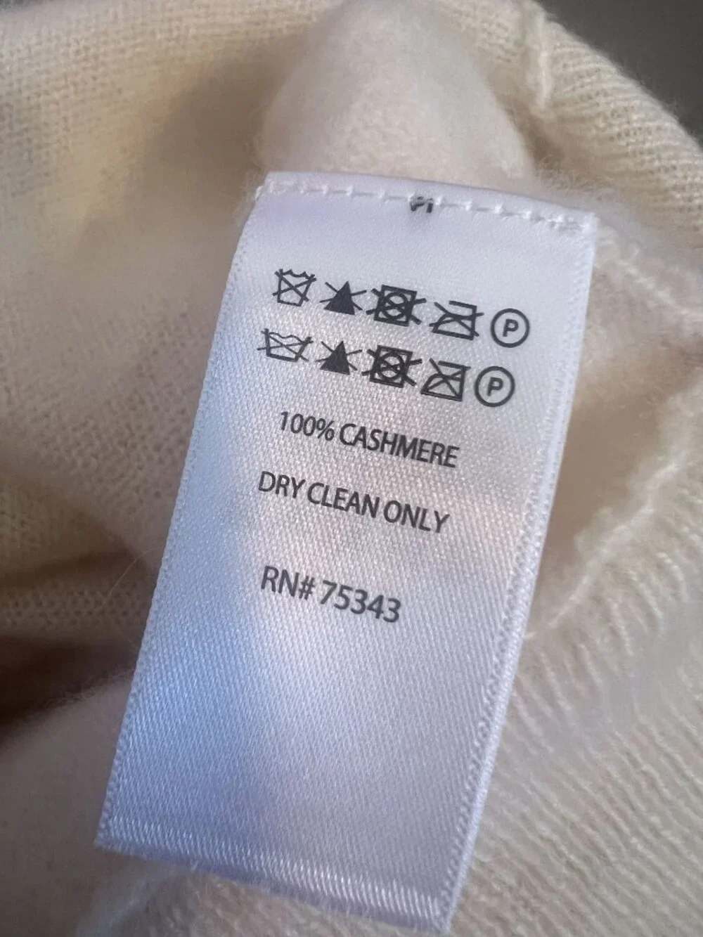 Tahari 100% 2-ply  Cashmere cream mock neck sweater size Small